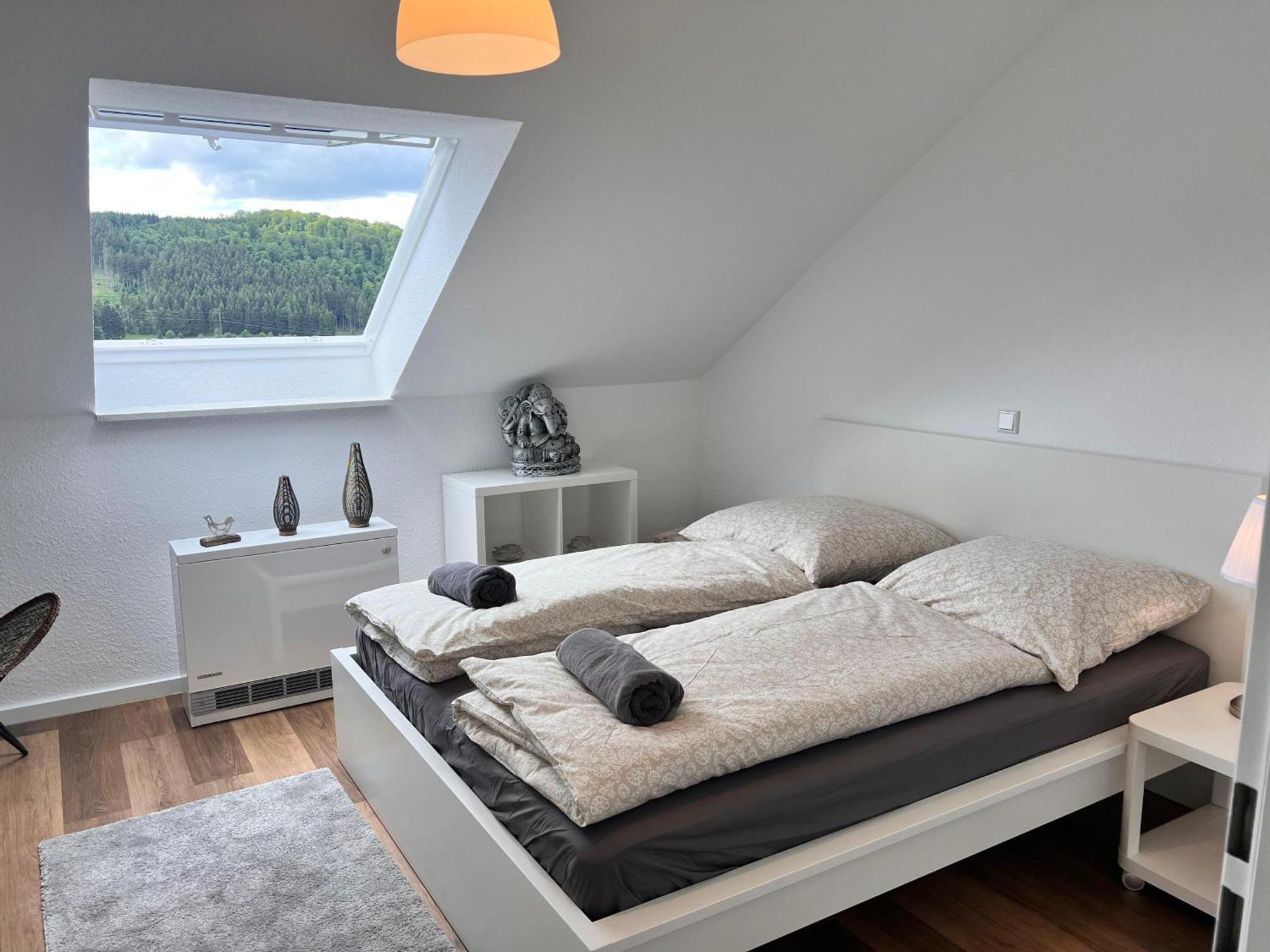 Gemuetliche 3-Zimmer-Wohnung Mit Panoramablick Und Kostenlosem Ueberdachten Parkplatz 温特贝格 外观 照片